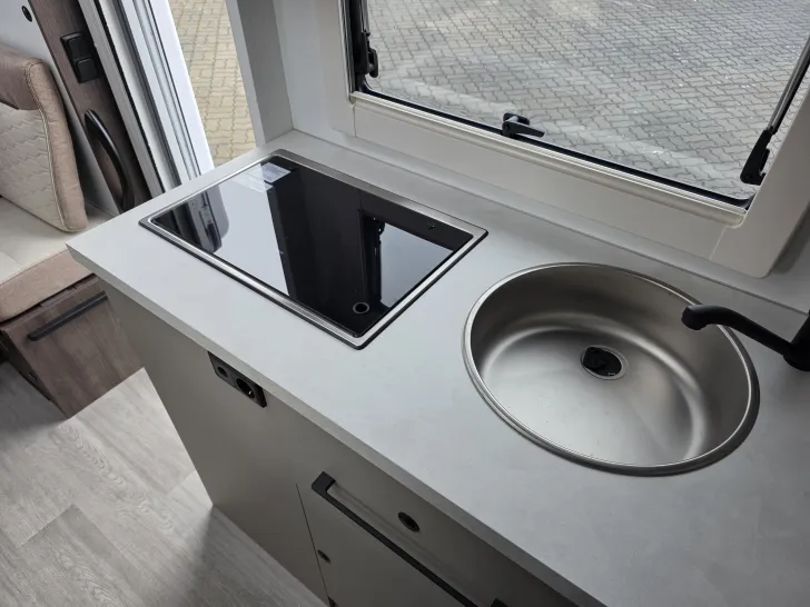 Fahrzeugbild Benimar YRTEO Y861 PLUS NORTHAUTOKAPP MARKISE #13