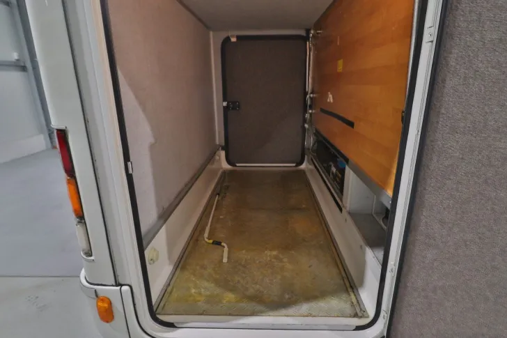 Fahrzeugbild Concorde Charisma I 720/1. Hand/Festbett/Hubbett/Garage #7