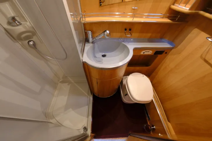 Fahrzeugbild Concorde Charisma I 720/1. Hand/Festbett/Hubbett/Garage #17