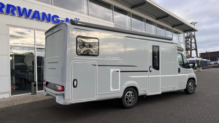 Fahrzeugbild LMC Cruiser 750 EF #2