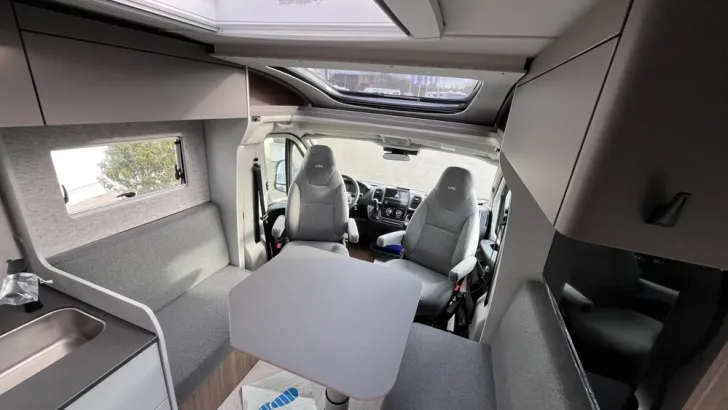 Fahrzeugbild LMC Cruiser 750 EF #4