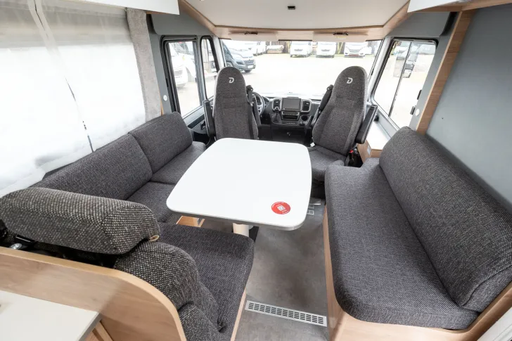 Fahrzeugbild Dethleffs XL Family 7812-2 // UVP: 145.718  #17