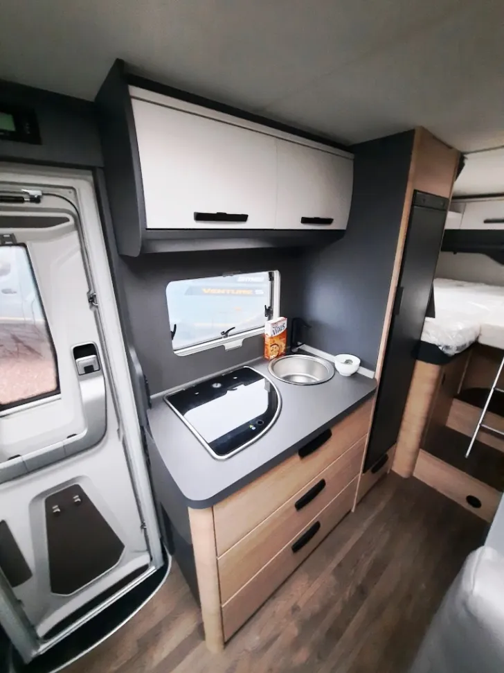 Fahrzeugbild Knaus L!VE TI 650 MEG Platinum Selection Verfüg./Sparen Sie 12.768,- € #10