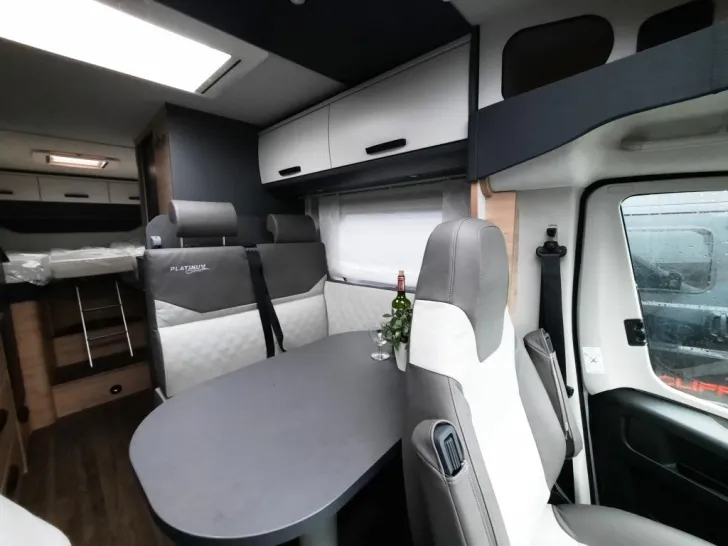 Fahrzeugbild Knaus L!VE TI 650 MEG Platinum Selection Verfüg./Sparen Sie 12.768,- € #6