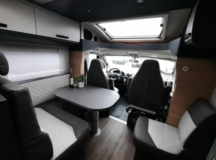Fahrzeugbild Knaus L!VE TI 650 MEG Platinum Selection Verfüg./Sparen Sie 12.768,- € #8