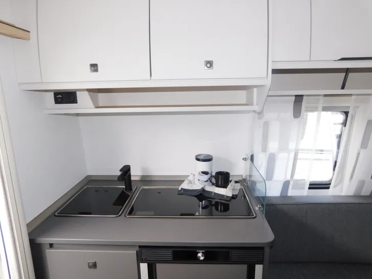 Fahrzeugbild Fendt Apero Activ 390 FH 45L Tank, TV-Halter, 1700Kg #9