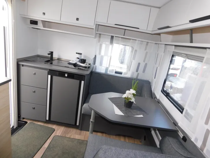 Fahrzeugbild Fendt Apero Activ 390 FH 45L Tank, TV-Halter, 1700Kg #19