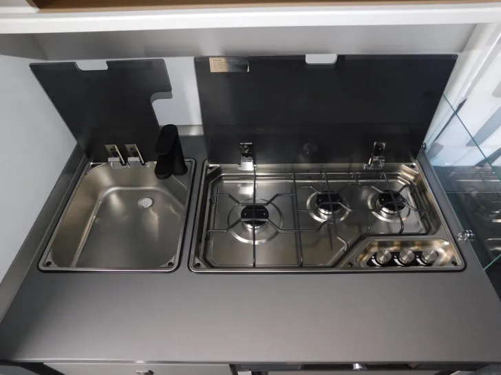 Fahrzeugbild Fendt Apero Activ 390 FH 45L Tank, TV-Halter, 1700Kg #20