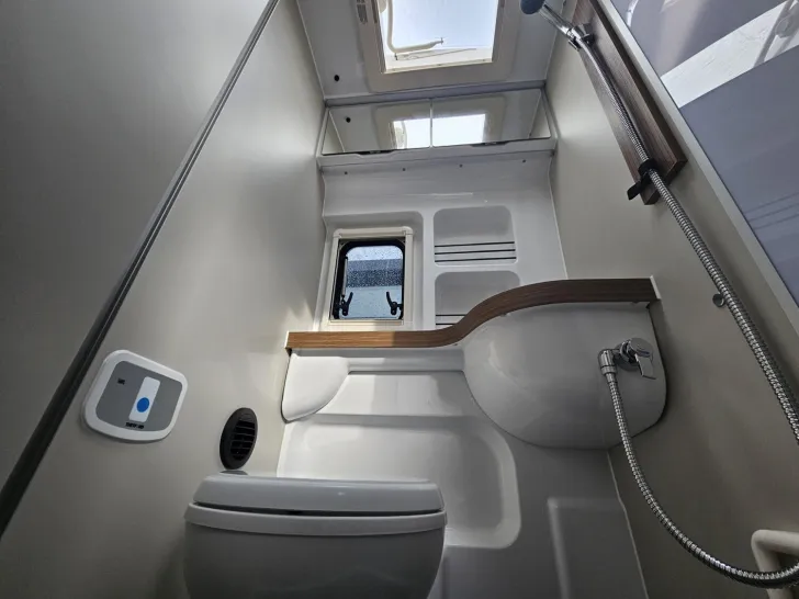 Fahrzeugbild Westfalia Columbus 600 D 180 PS Automatik Premium-Paket #21