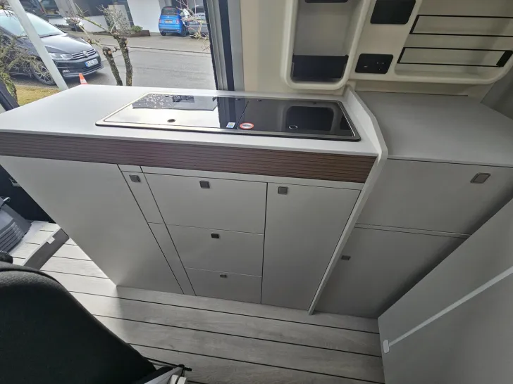 Fahrzeugbild Westfalia Columbus 600 D 180 PS Automatik Premium-Paket #23