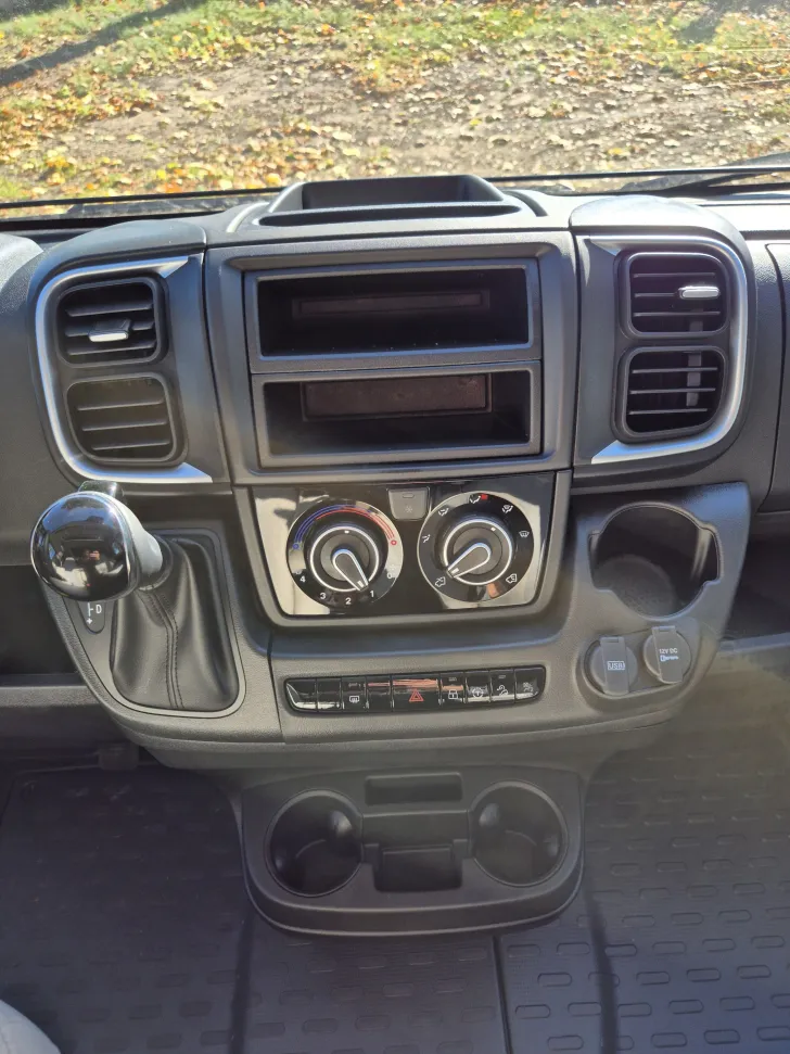 Fahrzeugbild Carado CV640 PRO+ Aufstelldach*Schwenkbad* #16