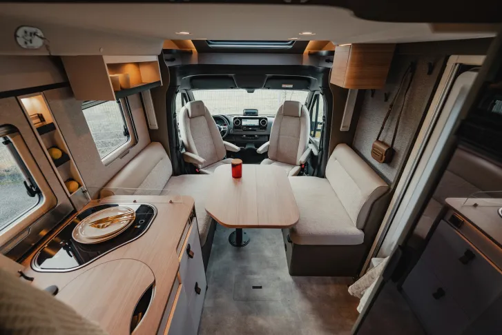 Fahrzeugbild Hymer GT-S 685 Face-to-Face, Raumbad, ab Mai #5