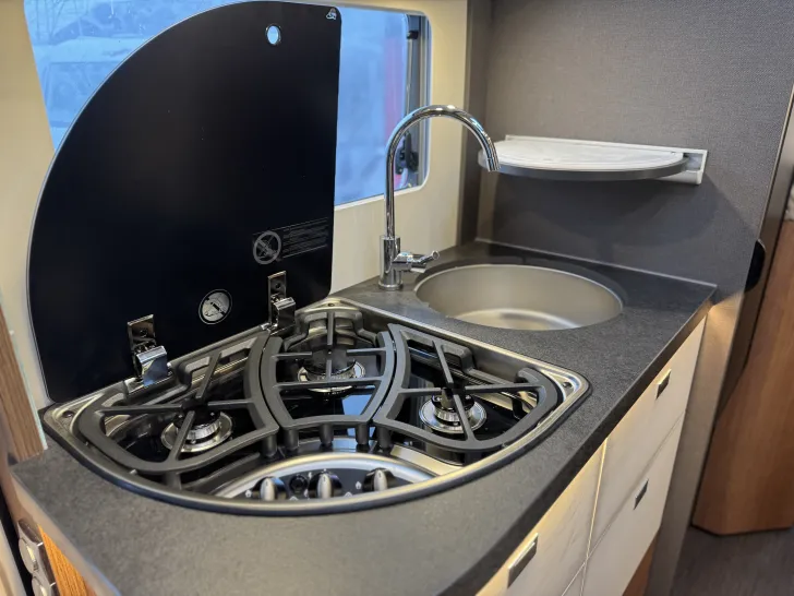 Fahrzeugbild Carthago chic c-line I 4.9 LE 35 Jahre Edition - 25.000,- € #17