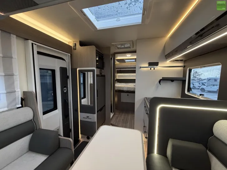 Fahrzeugbild Roller Team Zefiro 267 Integral 180PS 400W Solar 2xLithium #11