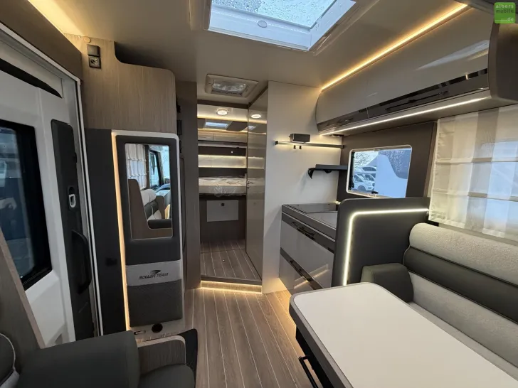 Fahrzeugbild Roller Team Zefiro 267 Integral 180PS 400W Solar 2xLithium #12