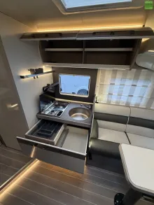 Fahrzeugbild Roller Team Zefiro 267 Integral 180PS 400W Solar 2xLithium #14