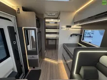 Fahrzeugbild Roller Team Zefiro 267 Integral 180PS 400W Solar 2xLithium #17