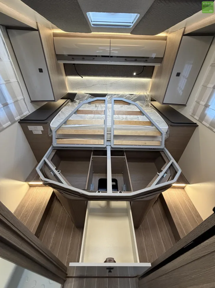 Fahrzeugbild Roller Team Zefiro 267 Integral 180PS 400W Solar 2xLithium #21