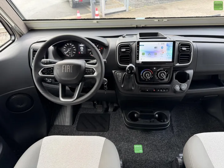 Fahrzeugbild Roller Team Zefiro 267 Integral 180PS 400W Solar 2xLithium #28