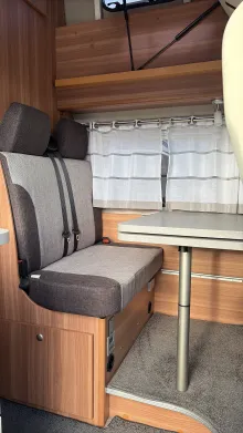 Sitzgruppe Weinsberg CaraBus 600 MQH