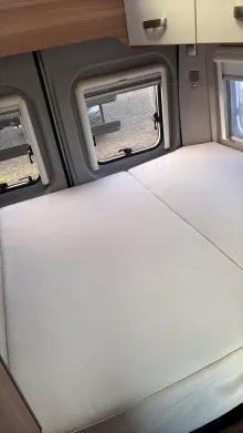 Betten Weinsberg CaraBus 600 MQH