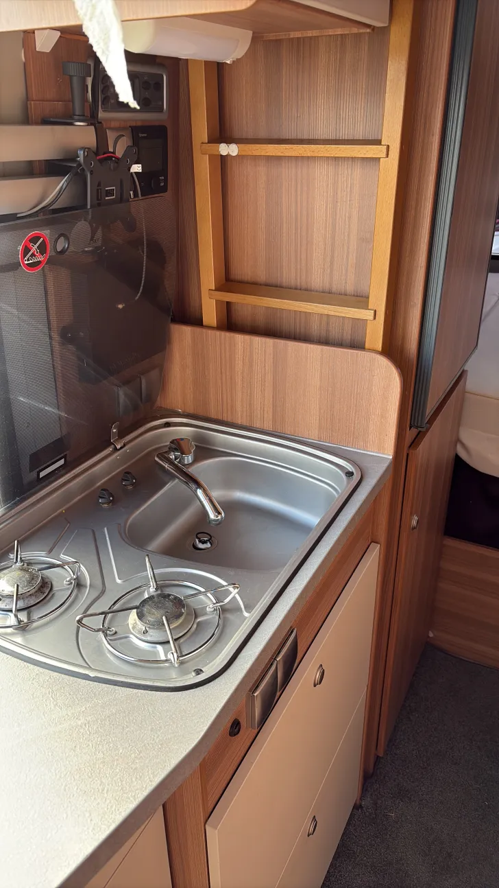 Küchen Weinsberg CaraBus 600 MQH