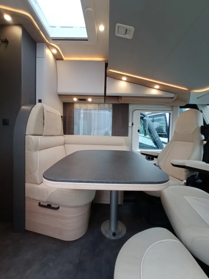 Fahrzeugbild Malibu I 441 KB LE lightweight #18