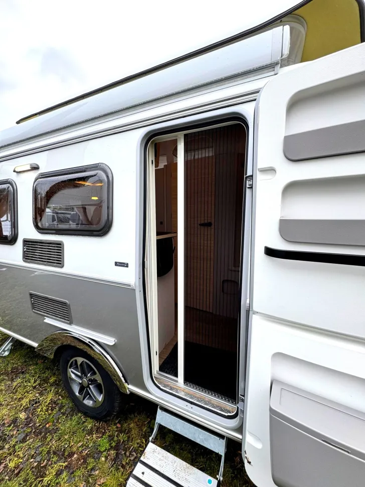 Fahrzeugbild Hymer Eriba Eriba Touring 430 1.300kg|AusstattungslinieUrban #8