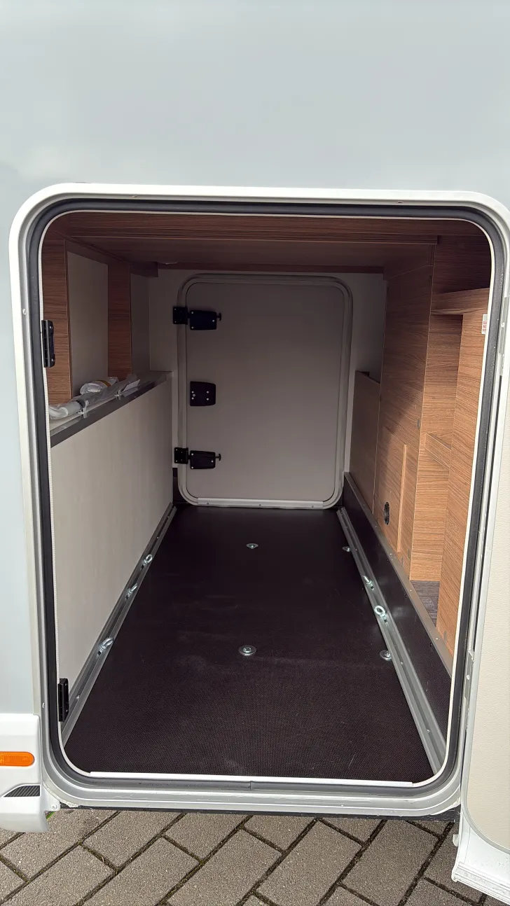 Heckgarage Knaus Van TI 640 MEG Sofort verfügbar