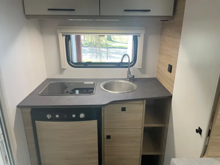 Fahrzeugbild Sterckeman Easy 420CP #12