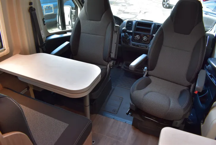 Fahrzeugbild Carado CV 602 pro Längsbetten, 2. Batterie, 5,99 #9