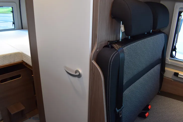 Fahrzeugbild Carado CV 602 pro Längsbetten, 2. Batterie, 5,99 #17