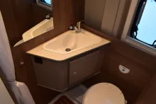 Fahrzeugbild Carado CV 602 pro Längsbetten, 2. Batterie, 5,99 #19