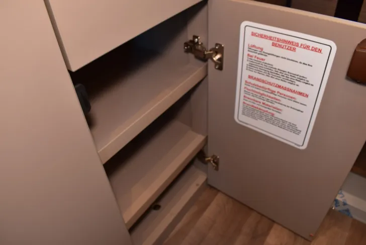 Fahrzeugbild Carado CV 602 pro Längsbetten, 2. Batterie, 5,99 #27