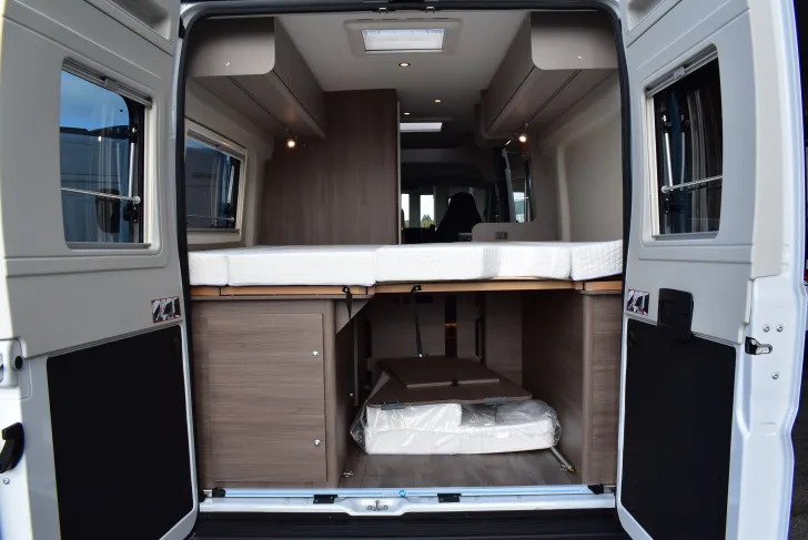 Fahrzeugbild Carado CV 602 pro Längsbetten, 2. Batterie, 5,99 #29