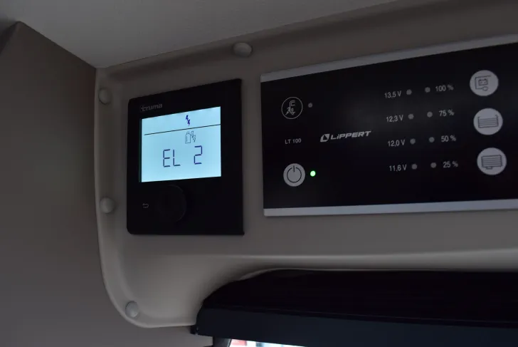 Fahrzeugbild Carado CV 602 pro Längsbetten, 2. Batterie, 5,99 #35