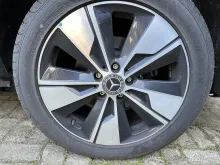 Fahrzeugbild VanTourer URBAN V-Klasse Allrad + Winterreifen 18" #6