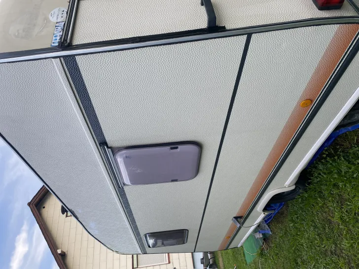 Fahrzeugbild Bürstner Club 360 #2