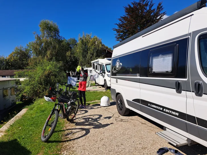 Fahrzeugbild Hobby 600 #1