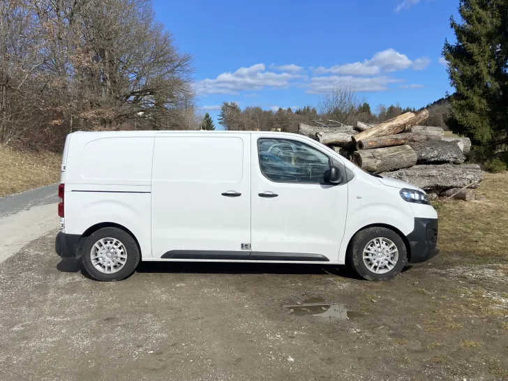 Fahrzeugbild Opel Vivaro 2.0 CDTI #10