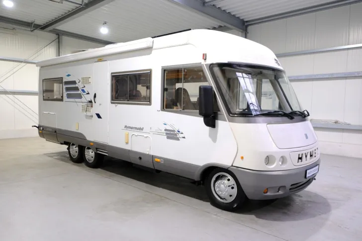 Fahrzeugbild Hymer E 690/Festbett+Hubbett/2xKlima/Solar/Markise #2