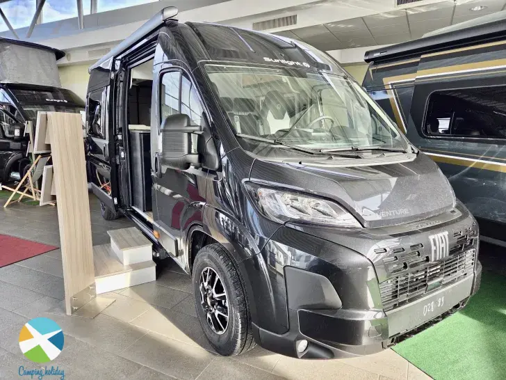 Seitlich Sunlight Camper Van CLIFF 640 Adventure Edition