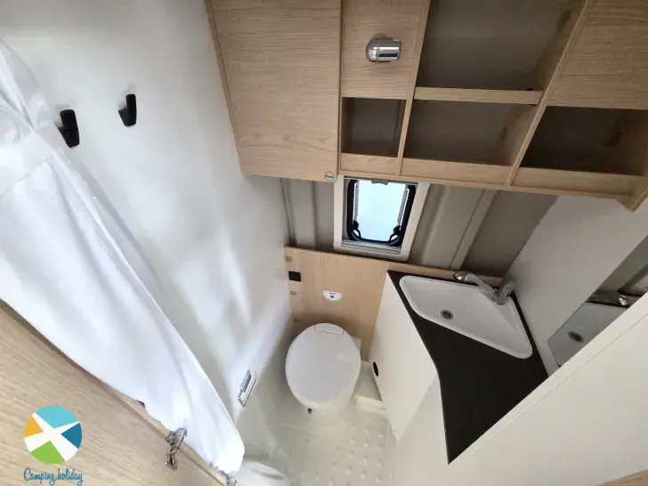 Etagenbetten Sunlight Camper Van CLIFF 640 Adventure Edition