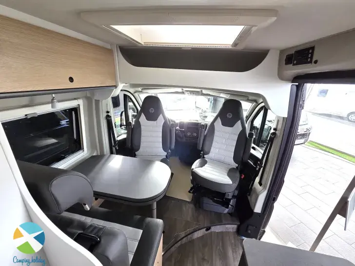 Weitere Betten Sunlight Camper Van CLIFF 640 Adventure Edition