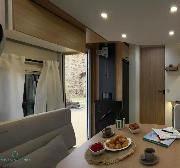 Fahrzeugbild Mooveo Tei 72EBF Kompr. Kühlschr. I Diesel Heizung #11