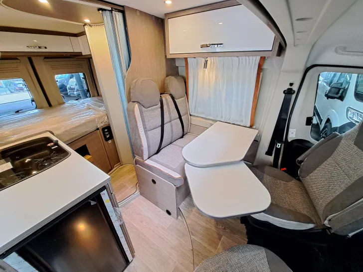 Fahrzeugbild Pössl D-Line RoadCamp R ----> jetzt € 15.448,- sparen! #6