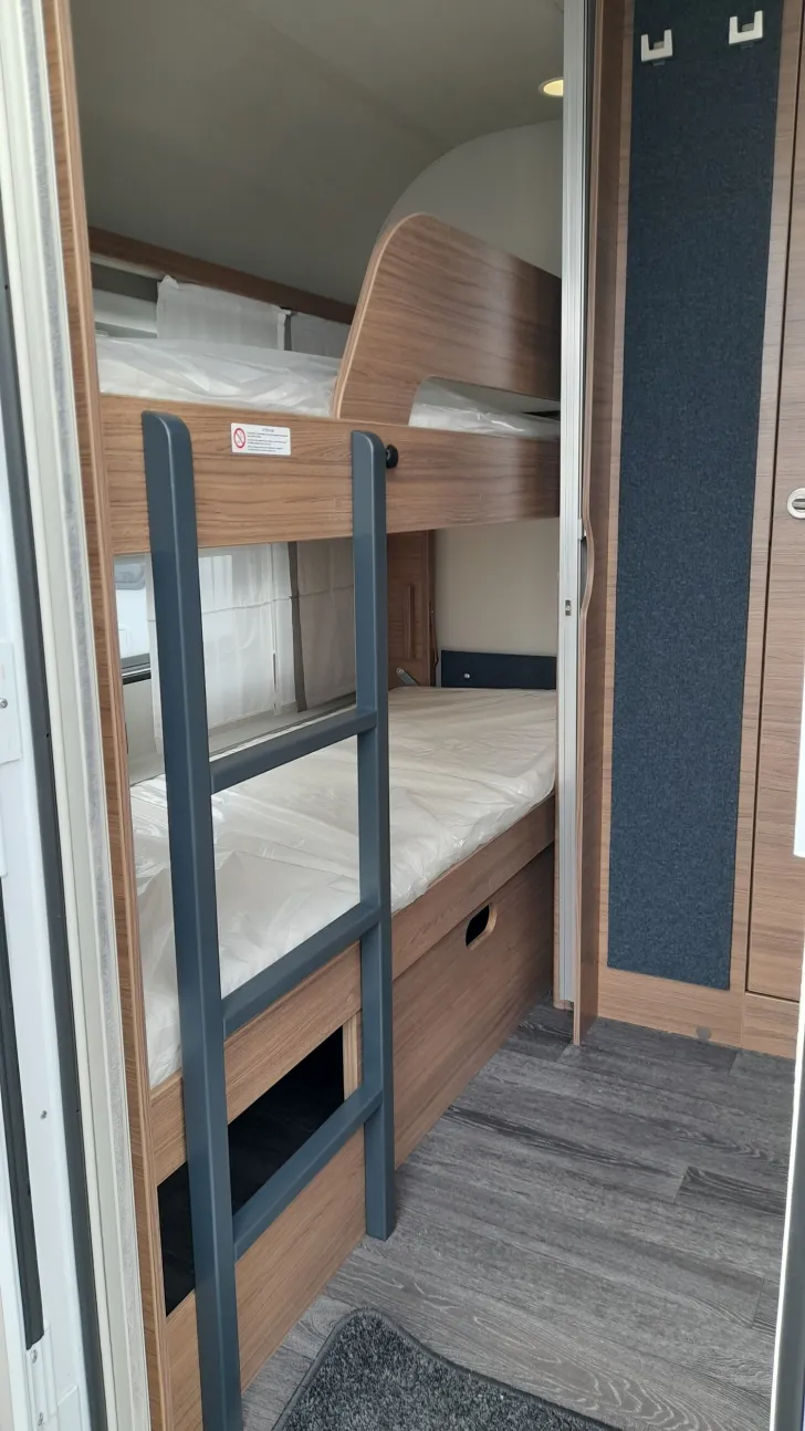 Fahrzeugbild Knaus Sport 500 QDK 1800kg; Garage,177L Kühlschrank #7