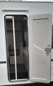 Fahrzeugbild Weinsberg CaraCito 500 QDK 1700kg; Steckdosen & Gas Paket #4