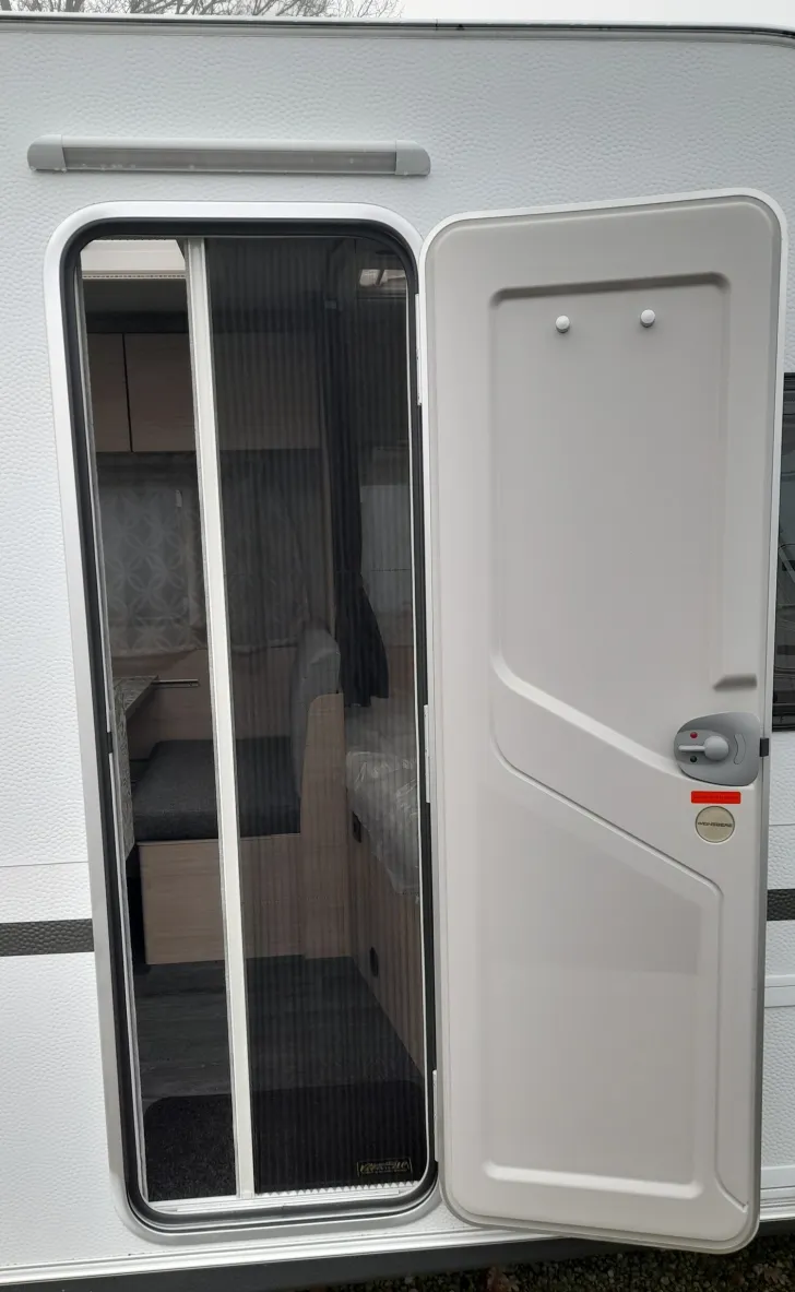 Fahrzeugbild Weinsberg CaraCito 500 QDK 1700kg; Steckdosen & Gas Paket #4