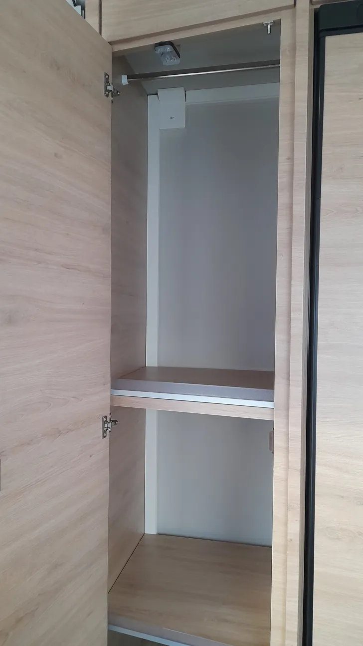 Fahrzeugbild Knaus Südwind 60 YEARS 540 FDK 1800kg; Garage; ASF Bug #17